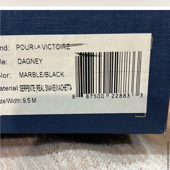 Pour La Victoire Dagney Double Buckle Sandals Women's Shoes 9.5 NEW NWT
Snake - Picture 8 of 8